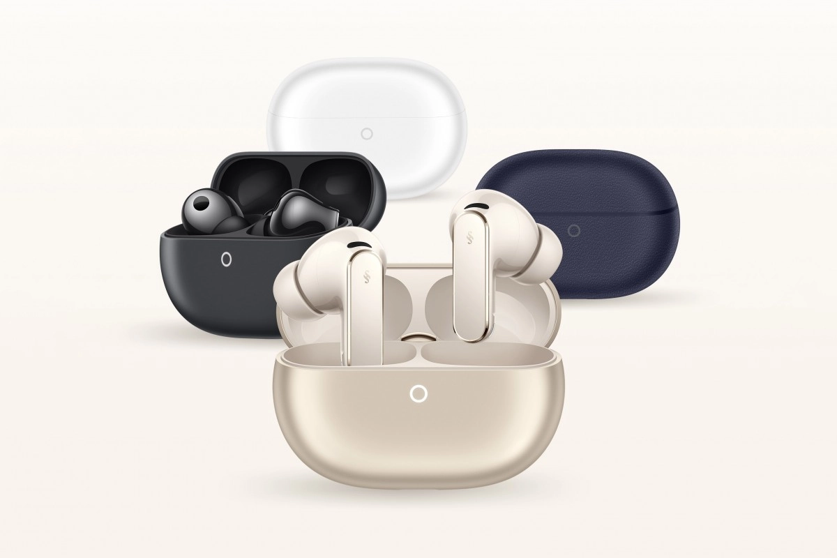 Huawei FreeBuds Pro 5 in multiple colors.