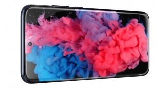 Motorola Edge 70 Fusion quad-curved display