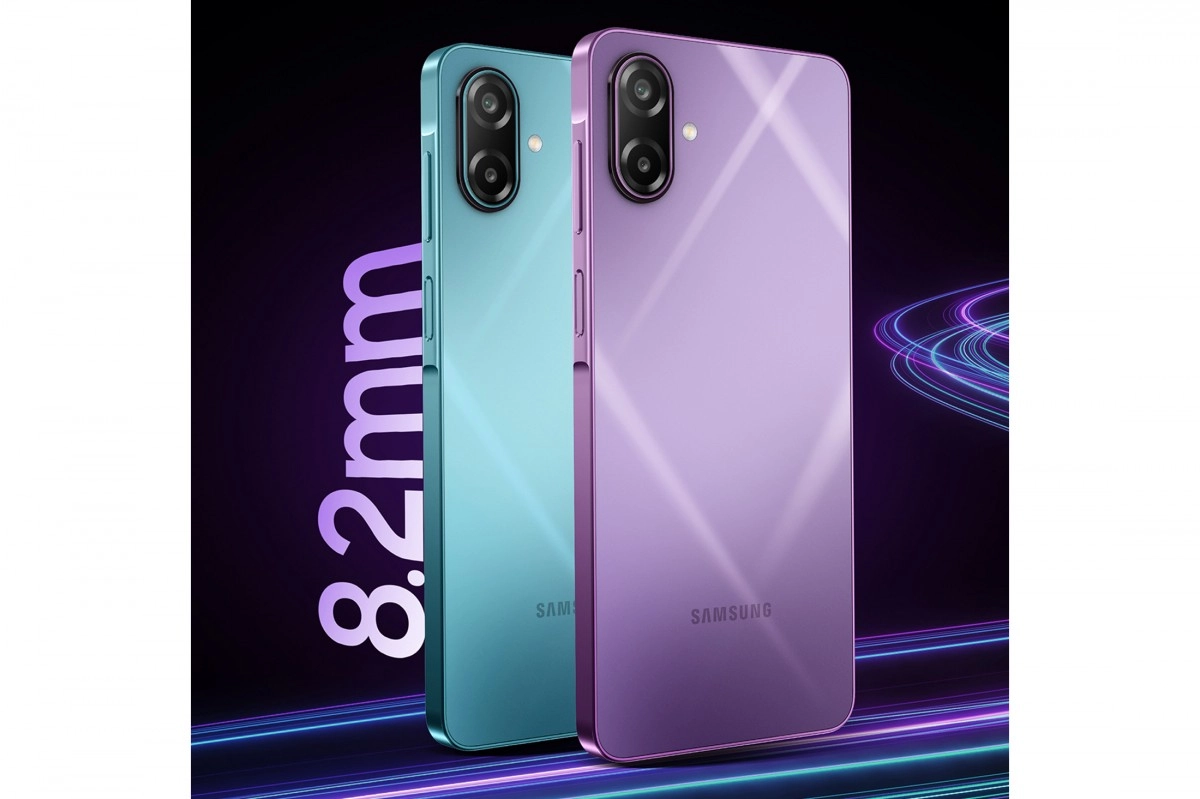 Samsung Galaxy M17e phones, teal and purple.