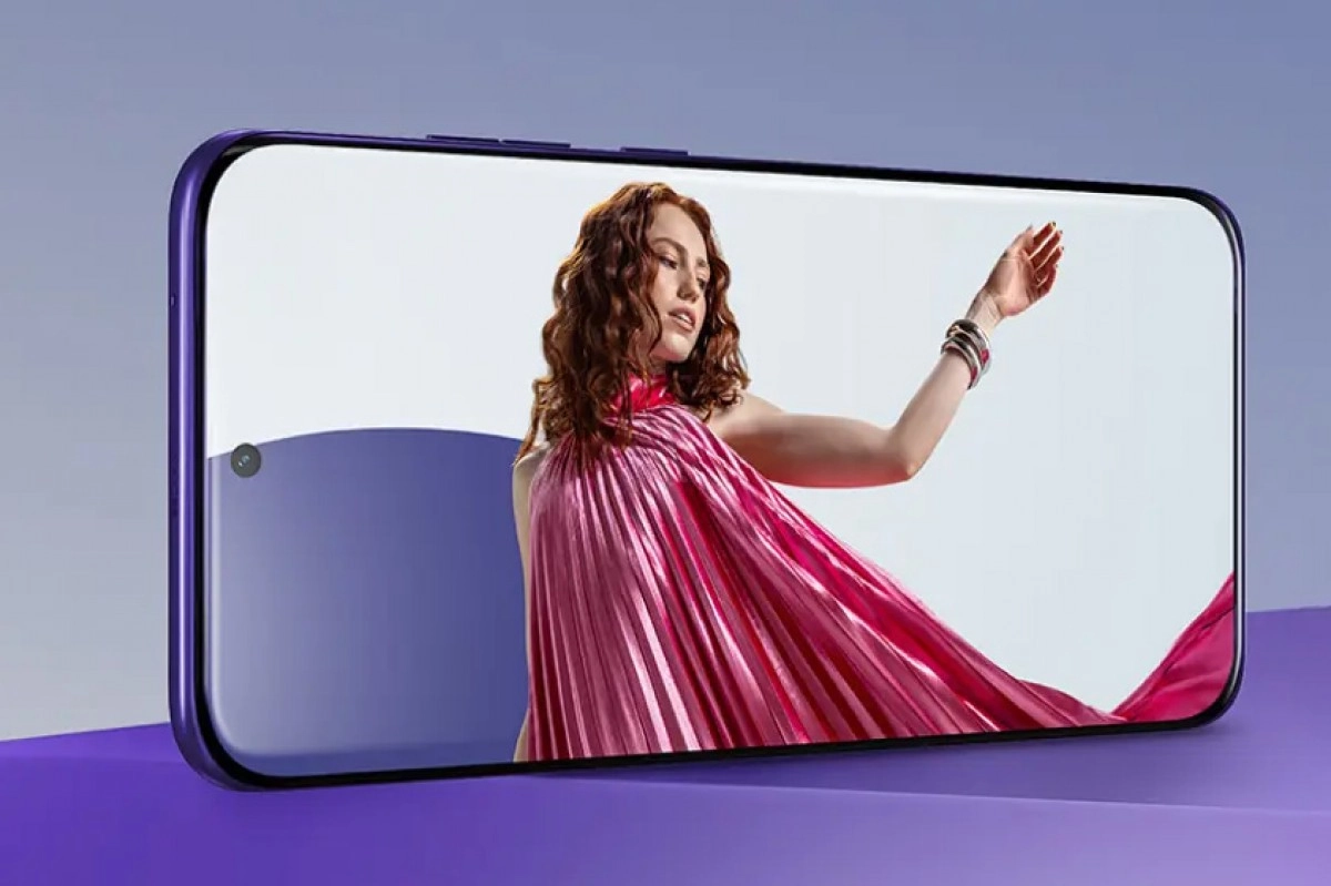 Motorola Edge 70 Fusion+ phone displaying updated camera photo.