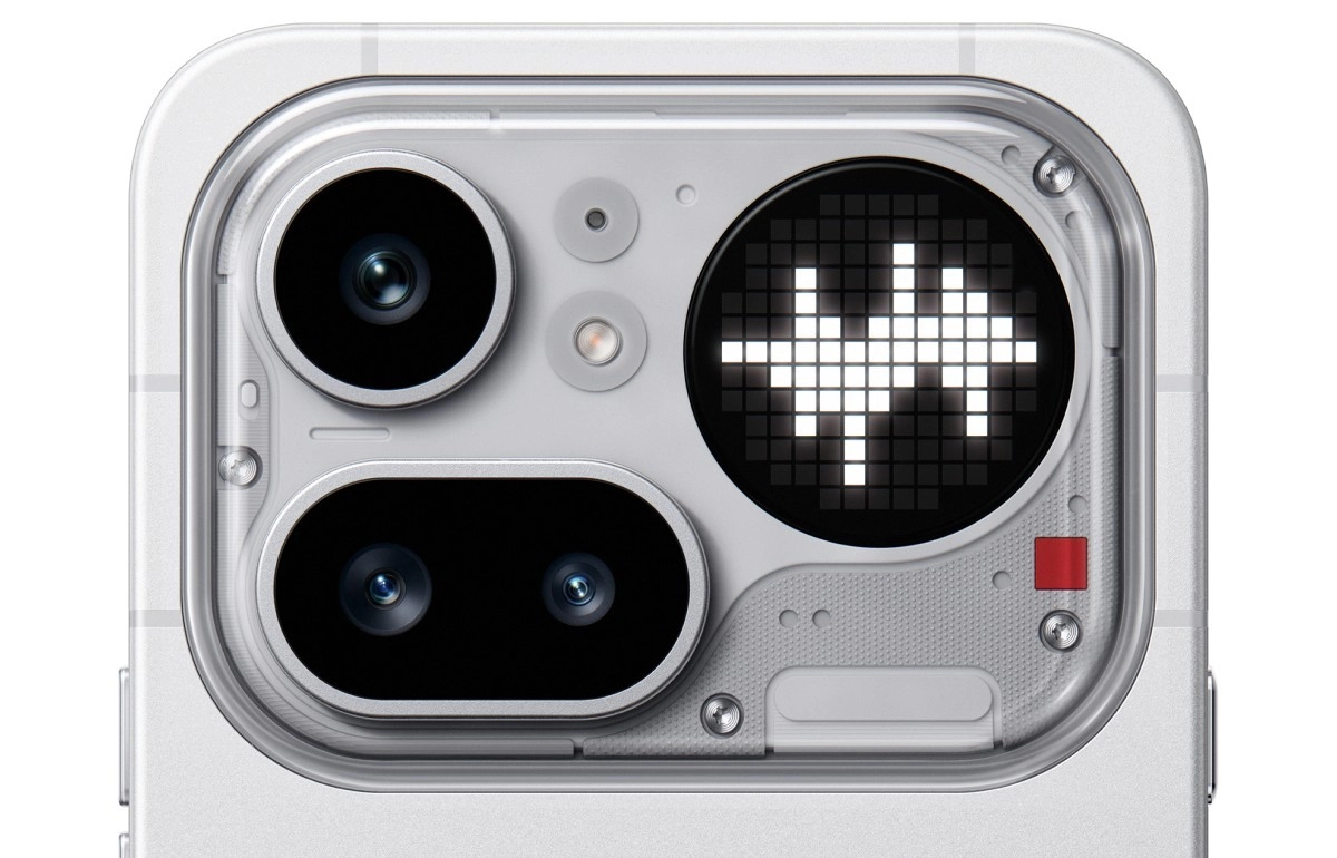 Nothing Phone (4a) Pro rear camera module close-up.