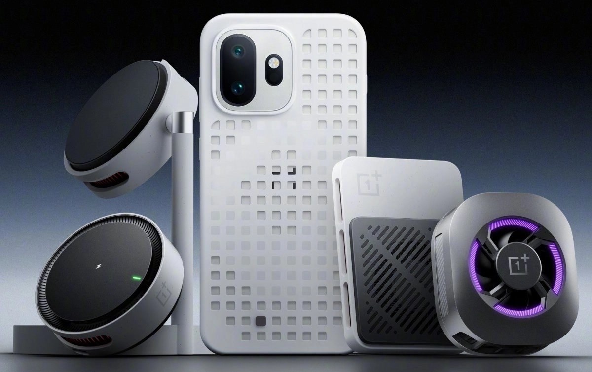 OnePlus 15T magnetic accessories with phone and cooler.