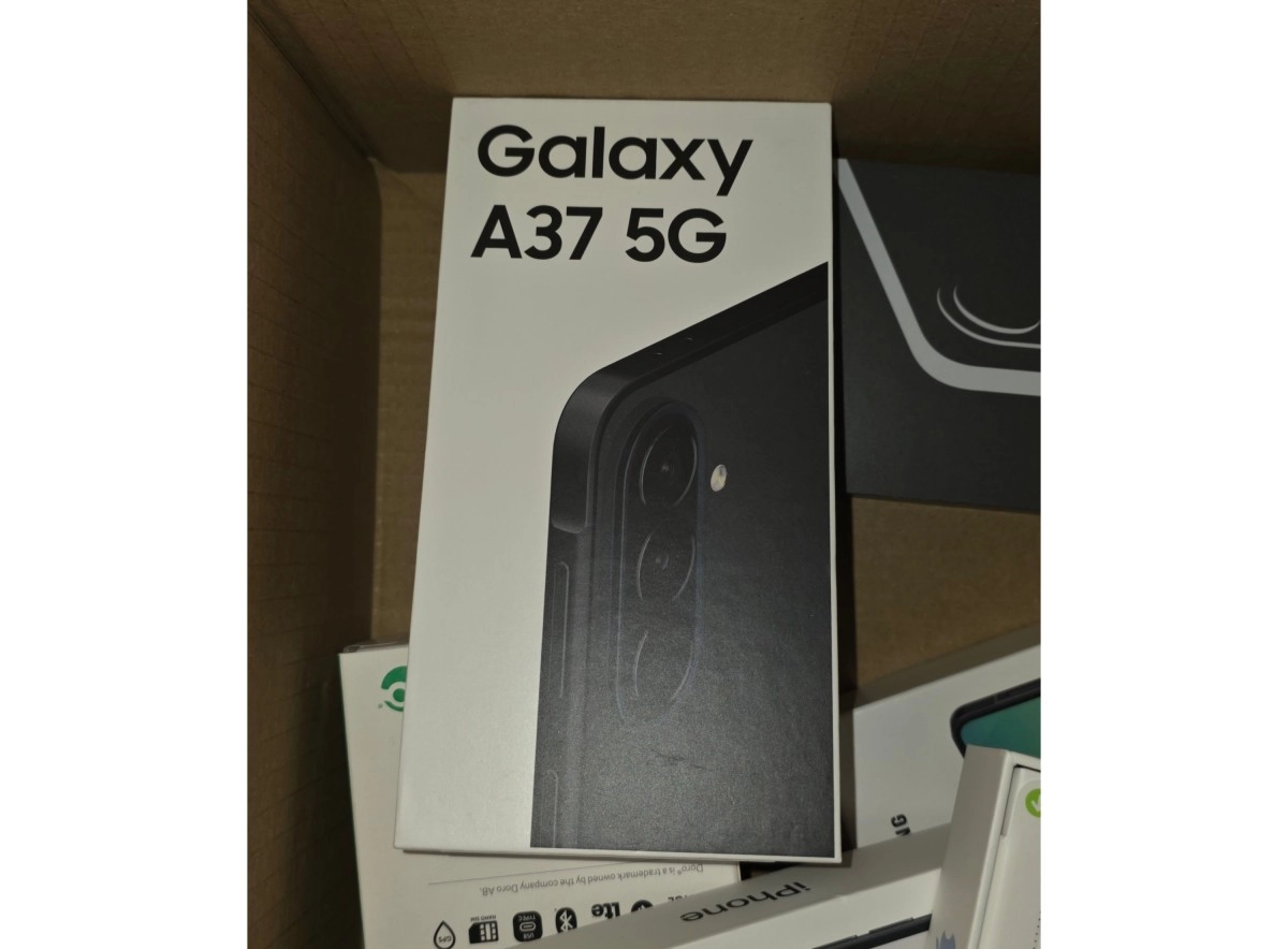Samsung Galaxy A37 5G leaked retail box