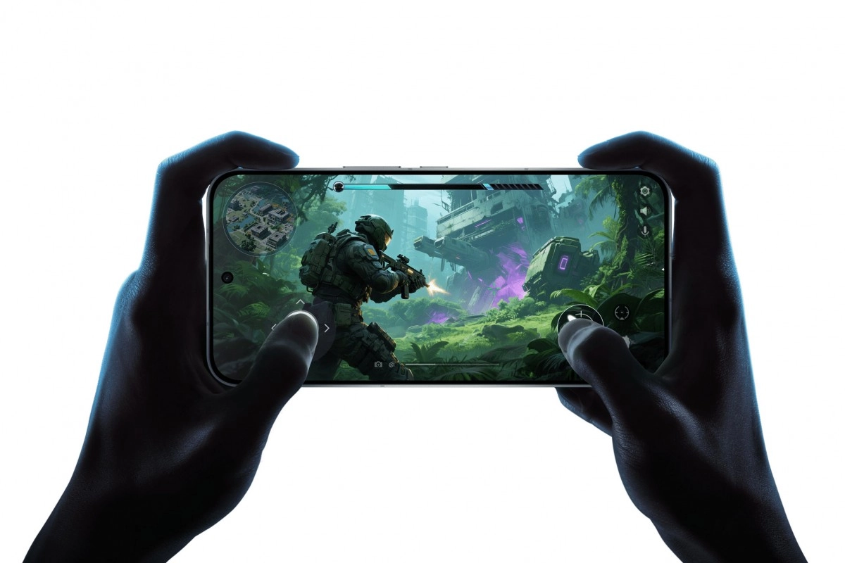 Oppo K15 Pro+ playing jungle warfare game.