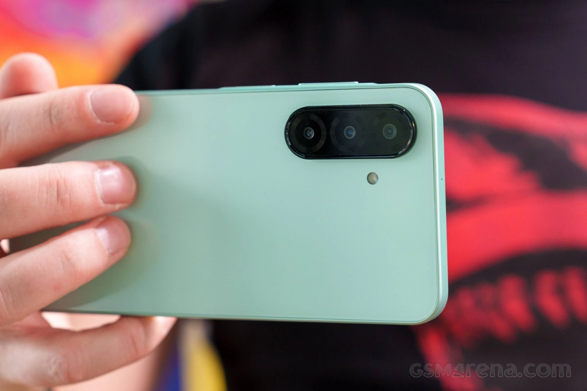 Samsung Galaxy A27 mint green rear camera