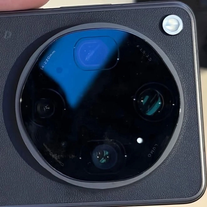 Oppo Find X9 Ultra camera module close-up.