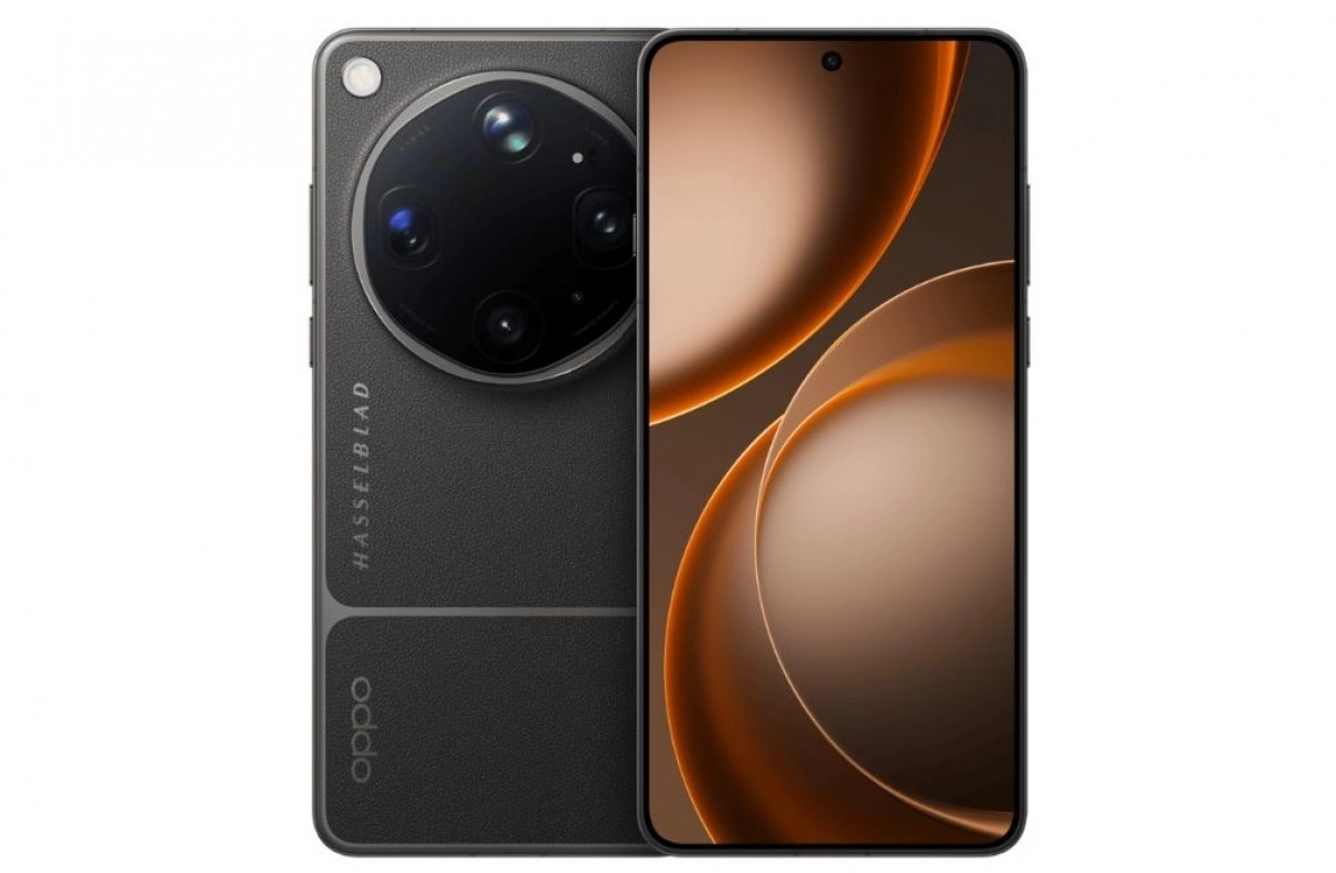 Oppo Find X9 Ultra black rear and display.