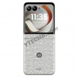 Motorola Razr 70 in Pantone Bright White.