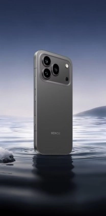 Honor 600 Pro smartphone rear camera module close-up