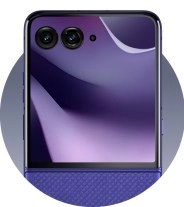 Motorola Razr 70 Ultra purple render back camera.