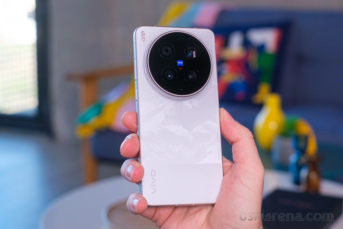 vivo X300 Ultra smartphone with Zeiss cameras