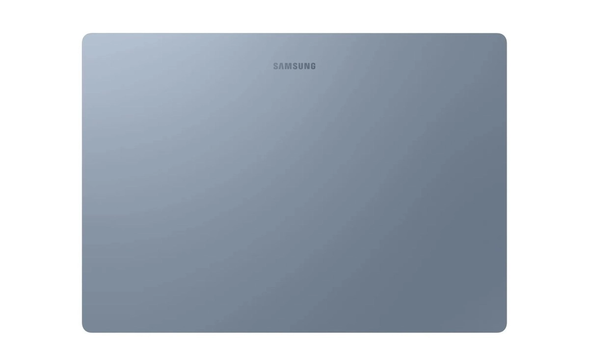 Samsung laptop with Samsung One UI logo.
