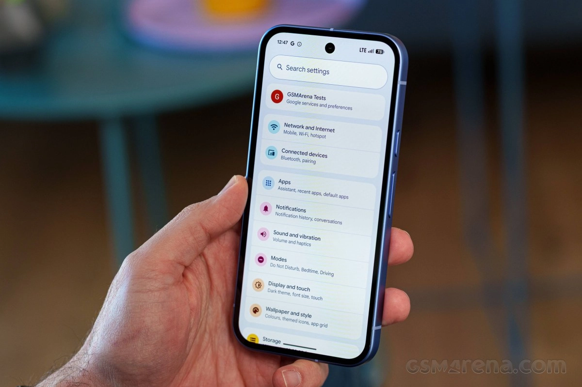 Pixel phone settings screen with May 2026 update features.