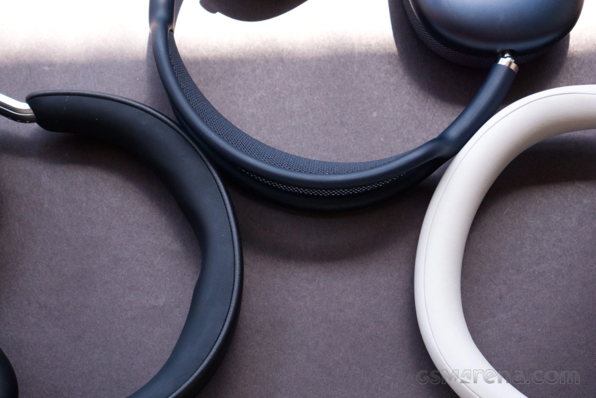 Apple AirPods Max 2, Sony, Sennheiser headphone headbands comparison.
