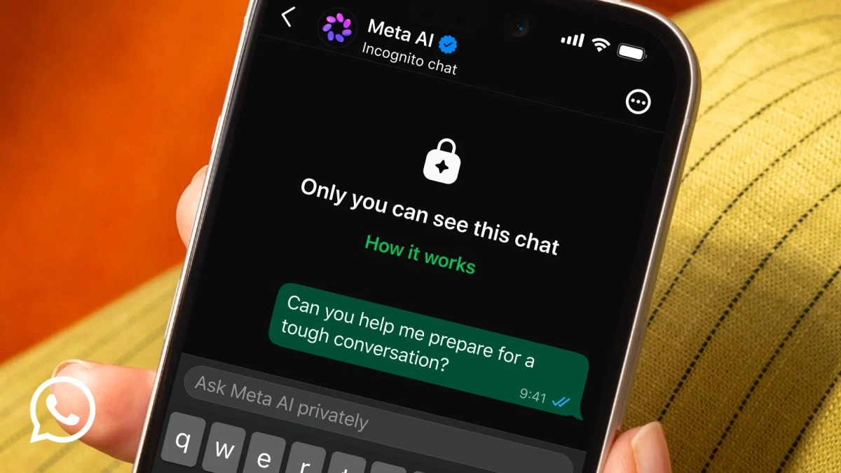 WhatsApp Meta AI incognito chat with privacy lock.