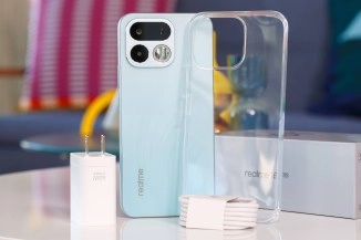 Realme 16T phone and charging accessories