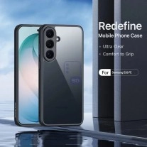 Samsung S26 FE in transparent phone case.