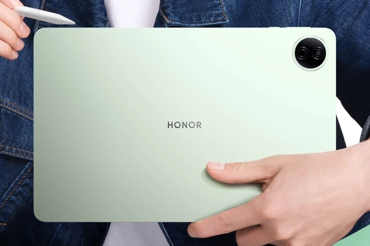 Honor Pad 20 tablet with dual camera, light green.