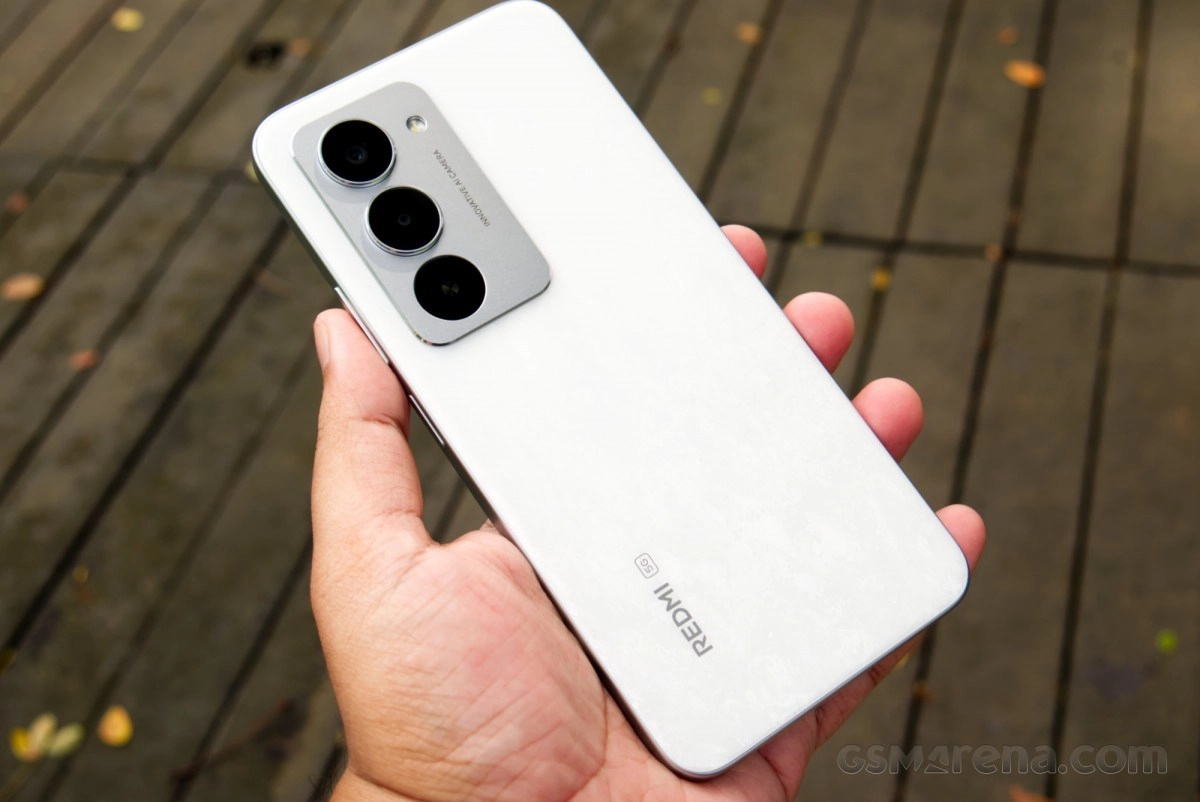 Redmi 17 phone with triple camera, 7000mAh battery.