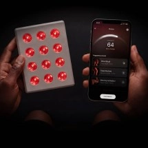 Ultrahuman Photon red light therapy device and app