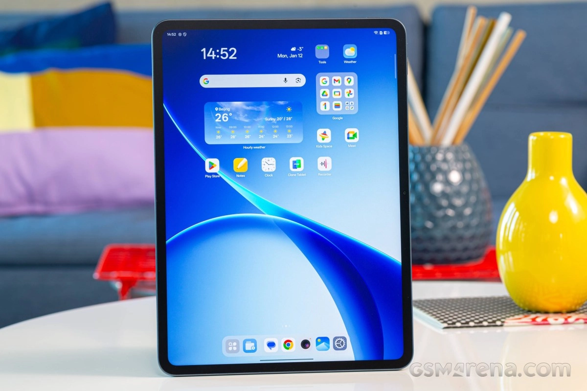Oppo Pad 5 (Air5) tablet on table