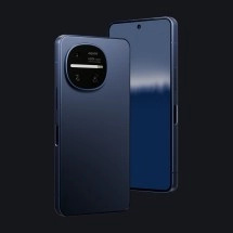 Sharp Aquos R11 phone with telephoto camera.