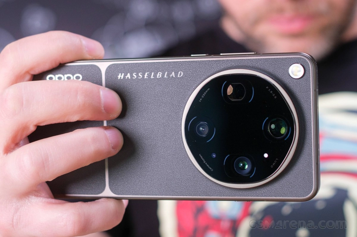 Oppo Find X10 Ultra telephoto camera system, Hasselblad.