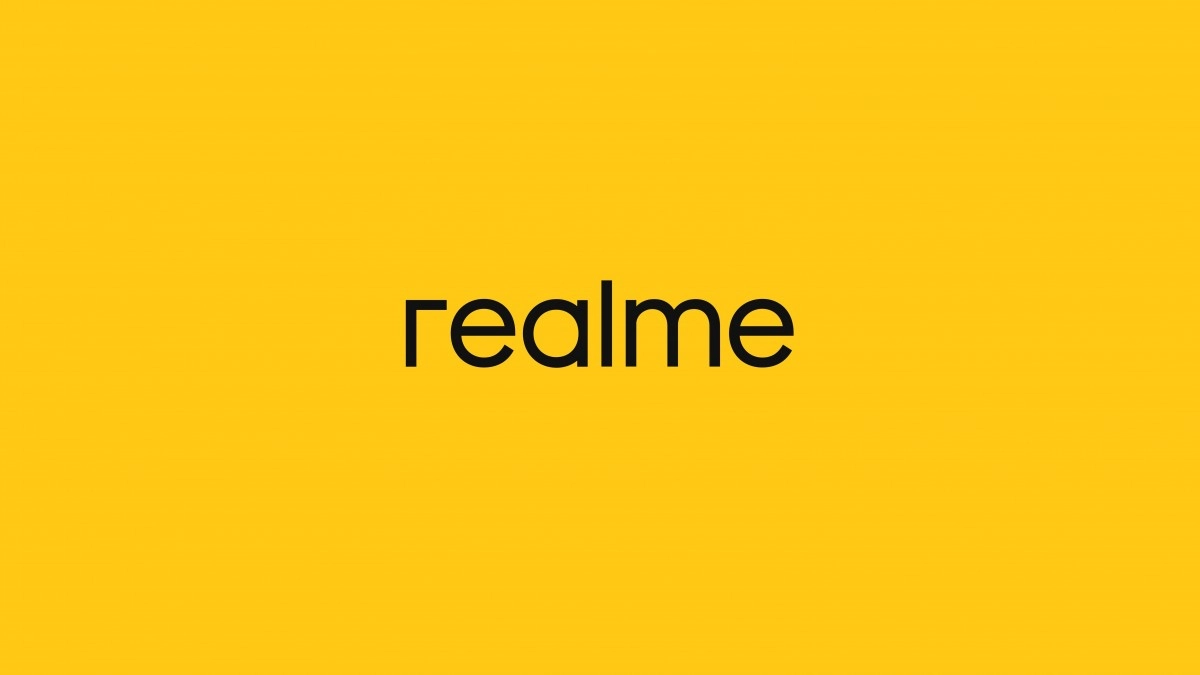 Realme logo on yellow background, ColorOS 17 confirmed.