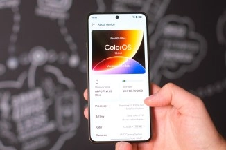 Realme phone displaying ColorOS 16.0 on screen