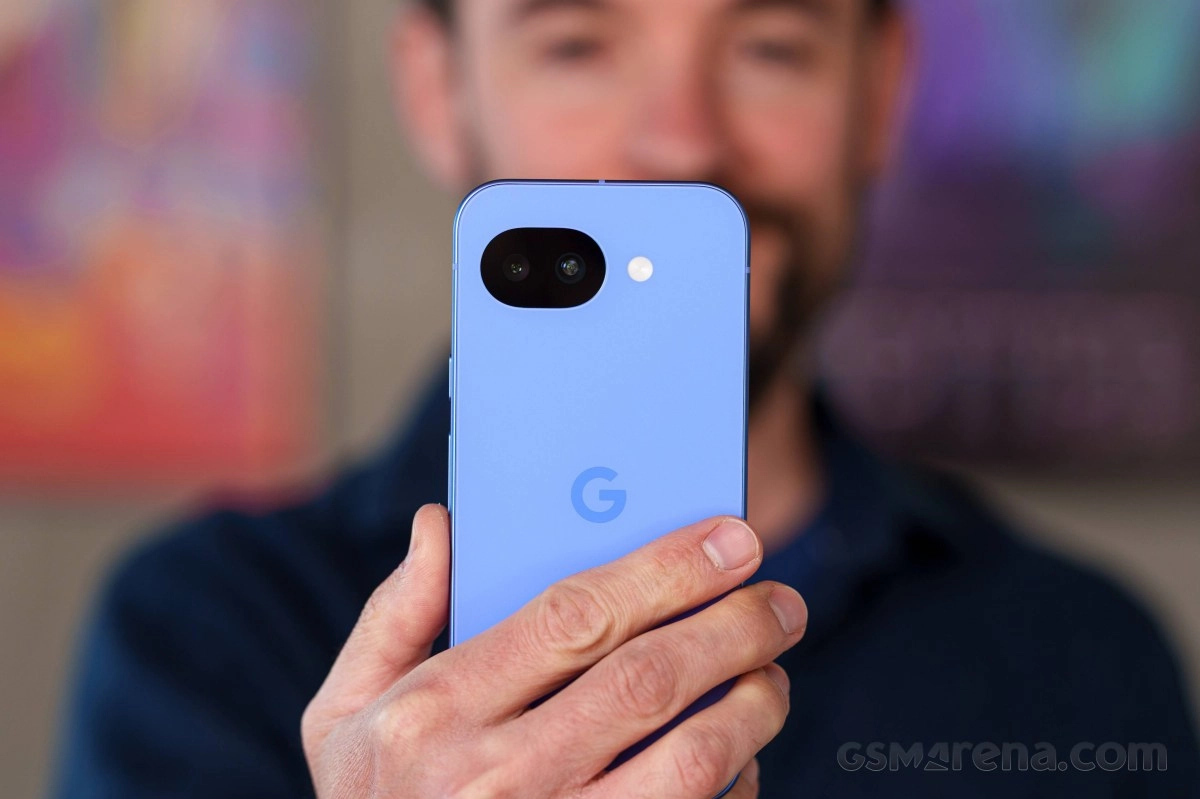 Blue Google Pixel 7a render shows camera bump