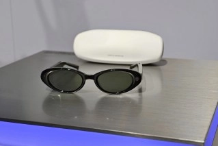 Black Samsung Gentle Monster smart glasses with case