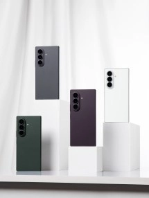 Four Galaxy Z Fold 8 series phones.