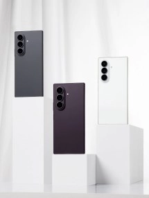 Galaxy Z Fold/Flip8 phones in different colors.