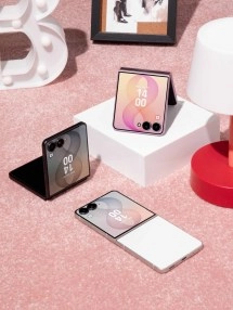 Three Samsung Galaxy Z Fold and Flip phones.