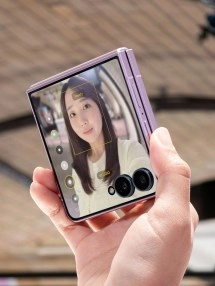 Samsung Galaxy Z Flip8 taking a selfie.