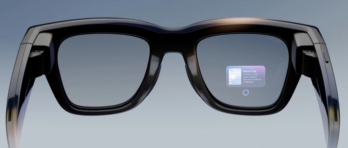 Smart glasses displaying Mount Fuji information