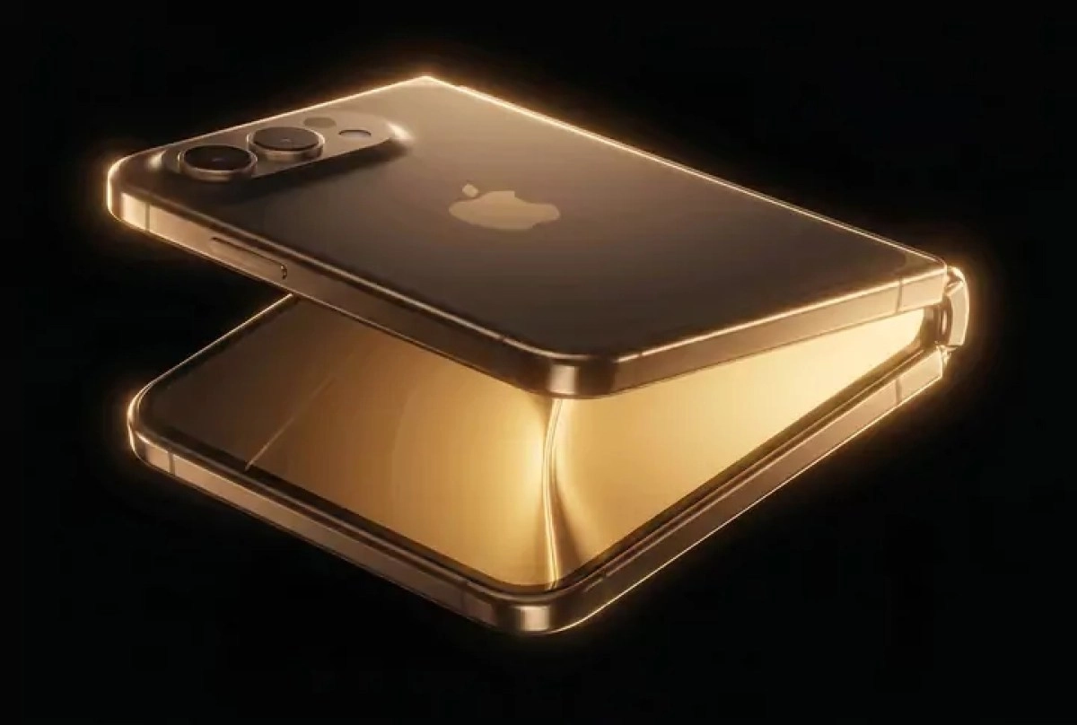 Caviar's gold foldable iPhone concept render.