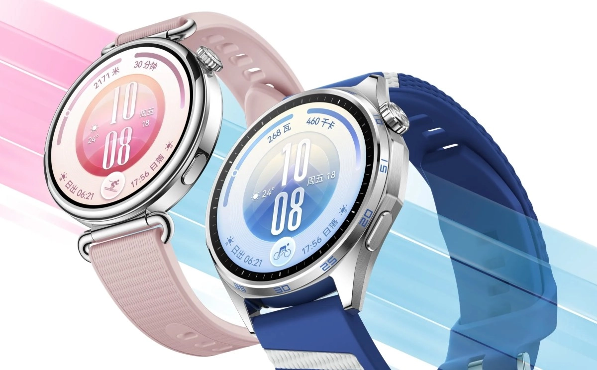 Huawei Watch GT 7 Pro in blue and pink.