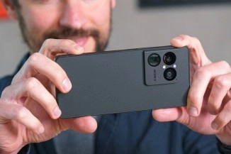 Sony Xperia 1 VIII holding camera module.