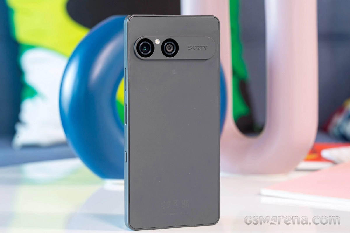 Sony Xperia 10 VIII rear view, dual cameras.