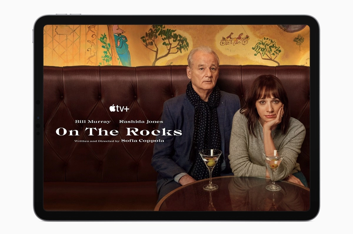 Bill Murray and Rashida Jones in On The Rocks