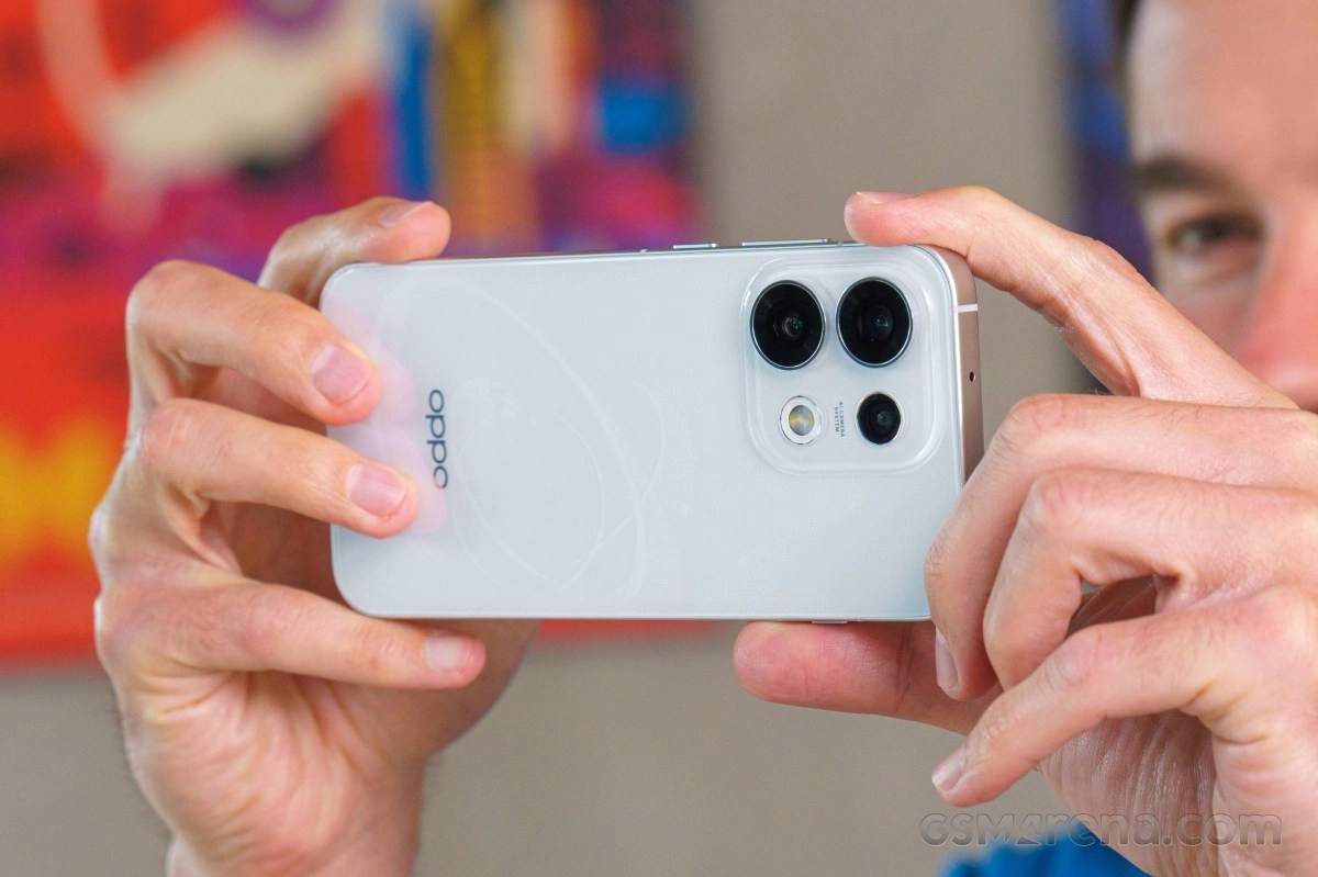 Oppo Reno phone rear camera system.