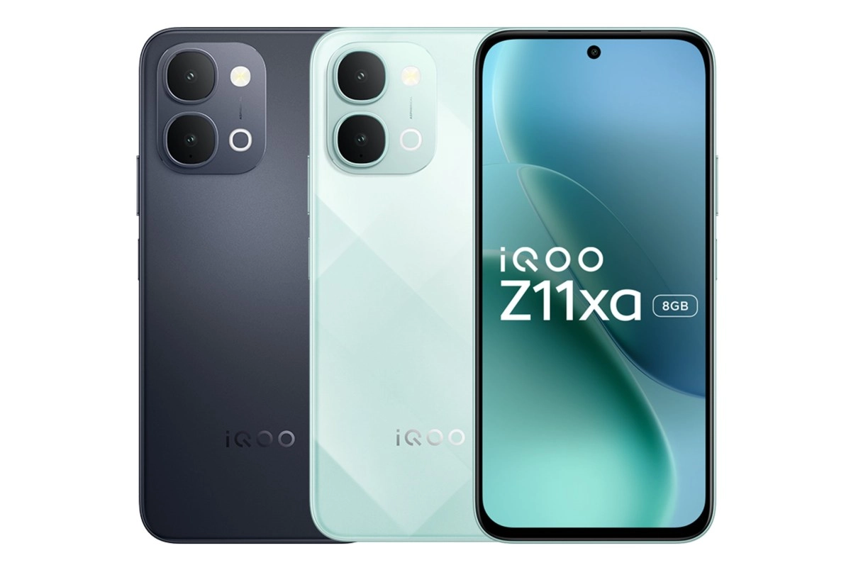 iQOO Z11xa dual phone setup in mint and grey