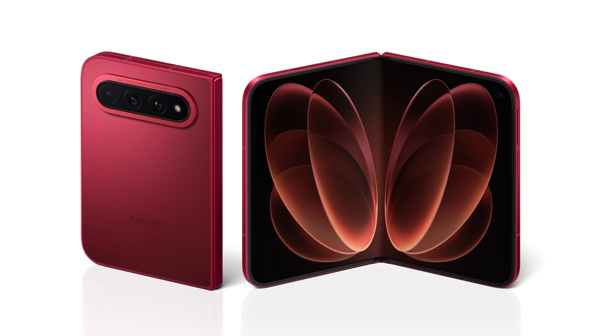 Xiaomi 18 Fold phone in cherry red.