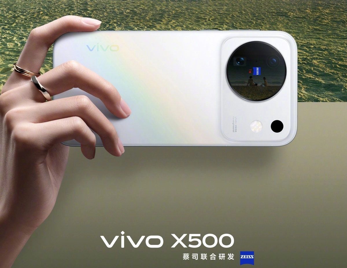 Vivo X500 smartphone camera module and design.