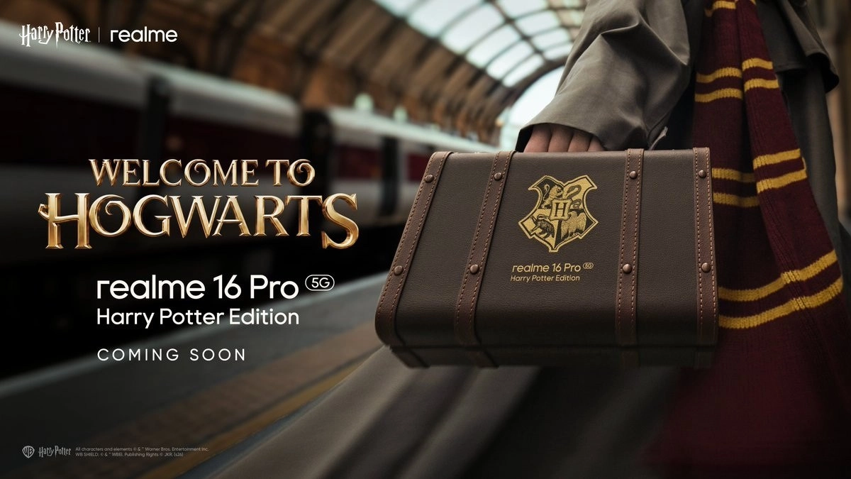 Realme 16 Pro Harry Potter Edition suitcase.