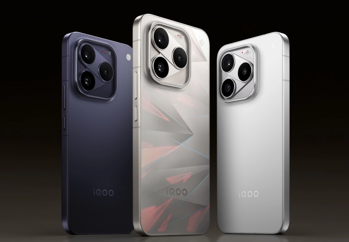 iQOO 16 phones in dark blue, silver, and white.
