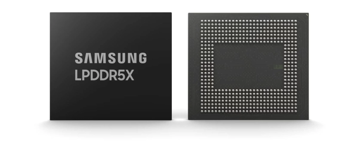 Samsung LPDDR5X DRAM chip for smartphones.