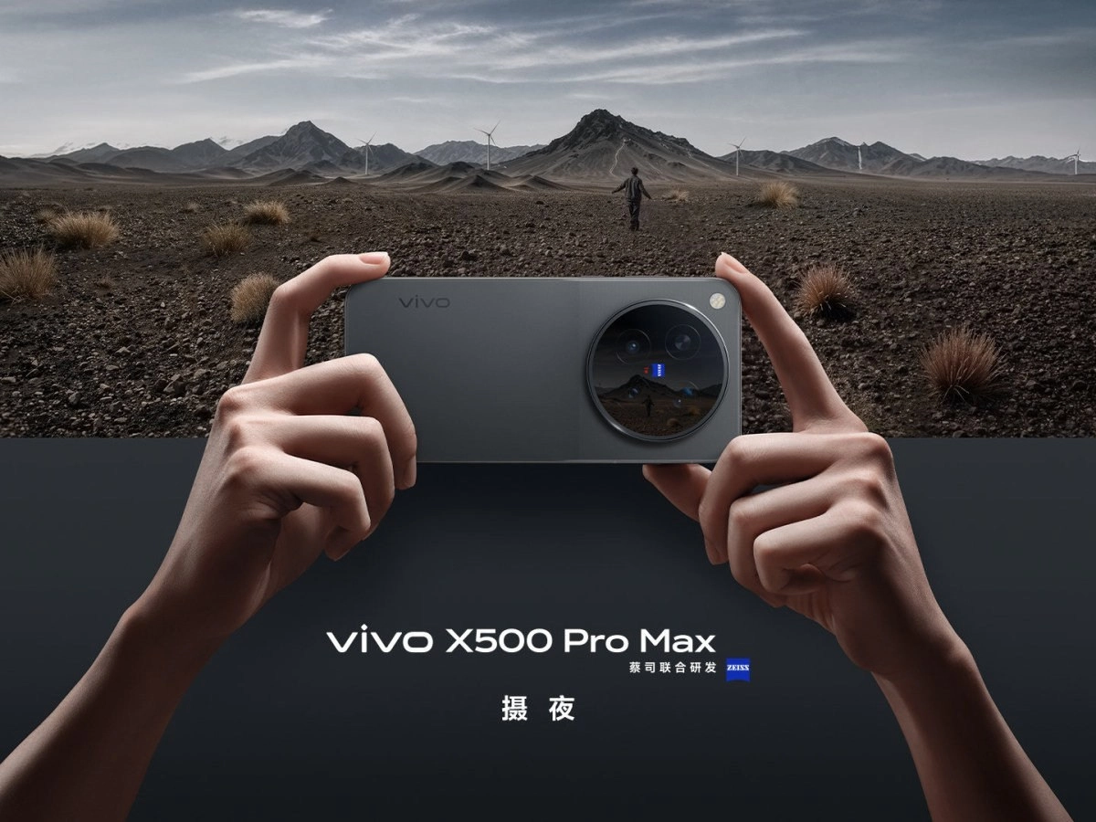 Vivo X500 Pro Max hands holding phone