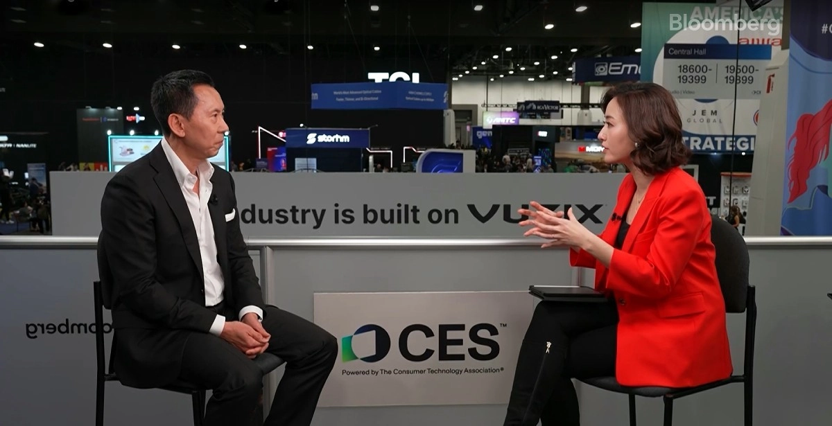 Samsung exec discusses phone price hikes, memory shortages.